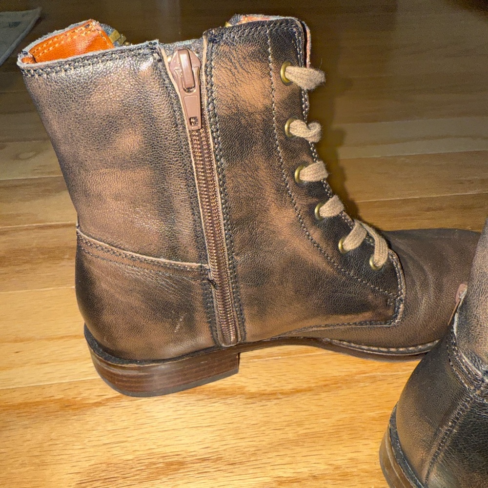 Mia Brown Leather Lace-Up Boots - Picture 5 of 10